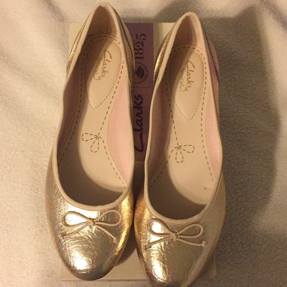 clarks champagne shoes